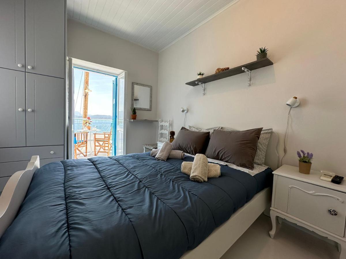Brinia Cosy Apartment Poros Town Exterior photo